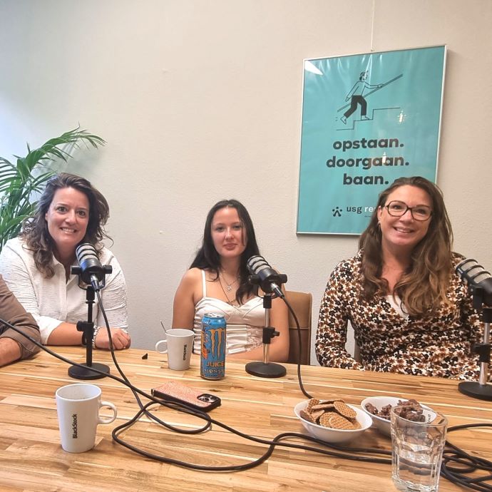 Demelza, Emi en Sylvia Demelza, Emi en Sylvia